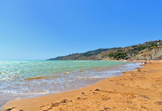 Spiaggia della Mollarella Spiaggia della Mollarella poludziber - Shutterstock.com 