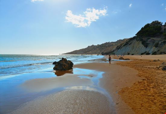 Spiaggia della Mollarella Spiaggia della Mollarella poludziber / Shutterstock.com 