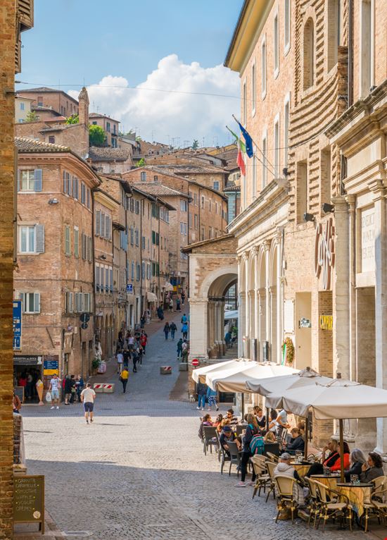 Urbino Urbino e55evu - Istockphoto.com 