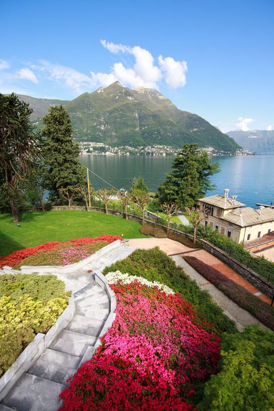 Faggeto Lario Faggeto Lario Zocchi Roberto - Shutterstock.com 