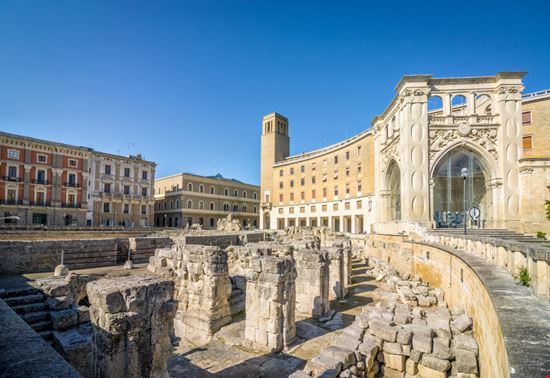 Anfiteatro romano  Anfiteatro romano  Sopotnicki - Shutterstock.com 