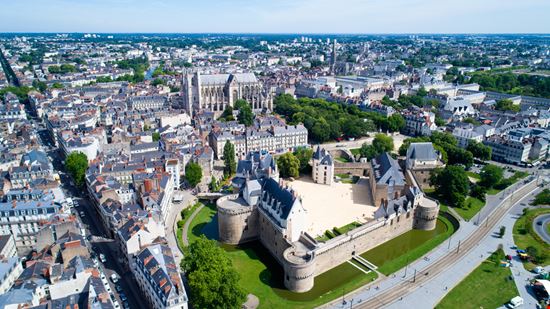 Castello di Nantes Castello di Nantes Altitude Drone - Shutterstock.com 