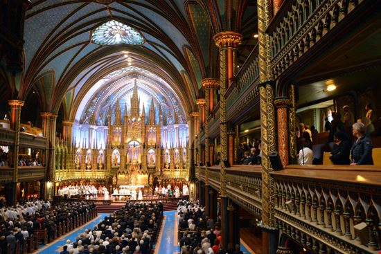 Basilique Notre-Dame Basilique Notre-Dame meunierd / Shutterstock.com 