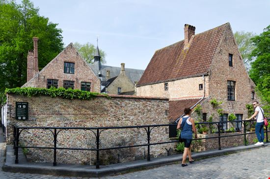 begijnhof begijnhof Sira Anamwong / Shutterstock.com 