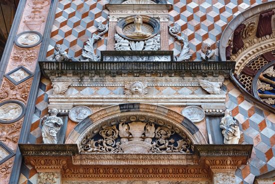 Bergamo Cappella Colleoni Alexey Pevnev - Shutterstock.com 