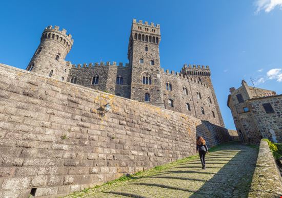 Torre Alfina Castello ValerioMei / Shutterstock.com 