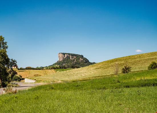 Castelnovo Nè Monti Pietra di Bismantova Giorgio Morara - Shutterstock.com 