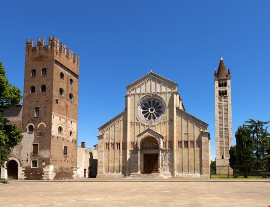 basilica_san_zeno basilica_san_zeno Shutterstock 