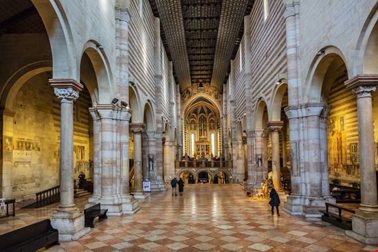 basilica_san_zeno_interni basilica_san_zeno_interni Shutterstock 