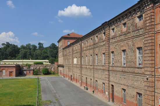 castello di Moncalieri castello di Moncalieri s74 / Shutterstock.com 