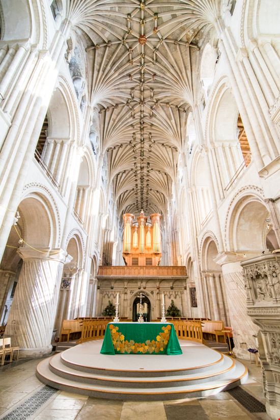 Cattedrale Cattedrale Tanasut Chindasuthi / Shutterstock.com 