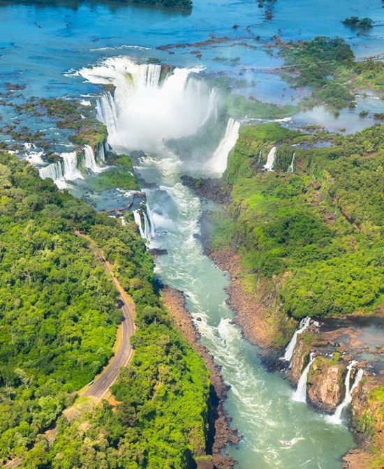 Cascate di Iguazu Cascate di Iguazu Nido Huebl - Shutterstock.com 