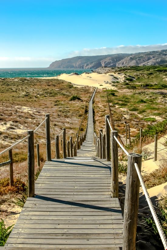 Praia do Guincho  Praia do Guincho  Gabriela Popa - Shutterstock.com 