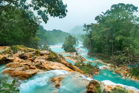 Cascate di Agua Azul Cascate di Agua Azul Elis Blanca - Shutterstock.com 