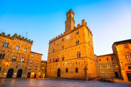 Palazzo dei Priori Palazzo dei Priori StevanZZ / Shutterstock.com 