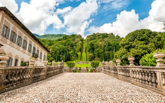  Villa Della Porta Bozzolo   Villa Della Porta Bozzolo  elesi / Shutterstock.com 
