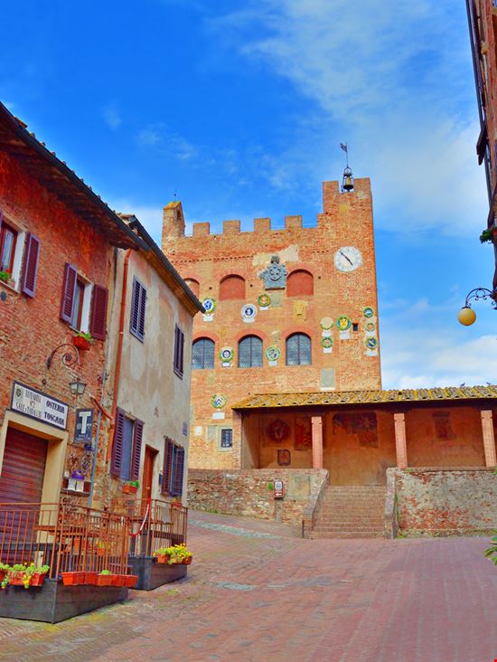 Certaldo Certaldo Alto Simona Bottone / Shutterstock.com 