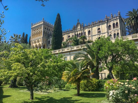 Isola del Garda visita alla splendida proprietà privata sul Lago A. Emson / Shutterstock.com 