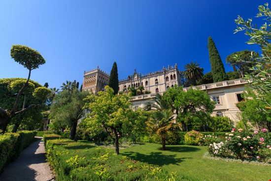 Isola del Garda visita alla splendida proprietà privata sul Lago A. Emson / Shutterstock.com 