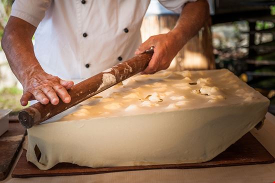 Focaccia di Recco Focaccia di Recco lullaby7 - Shutterstock.com 