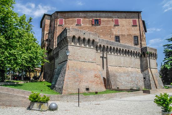 Rocca Sforzesca Rocca Sforzesca FABRIZIO CONTE - Shutterstock.com 