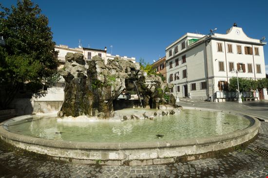 Lanuvio Lanuvio marcovarro - Shutterstock.com 