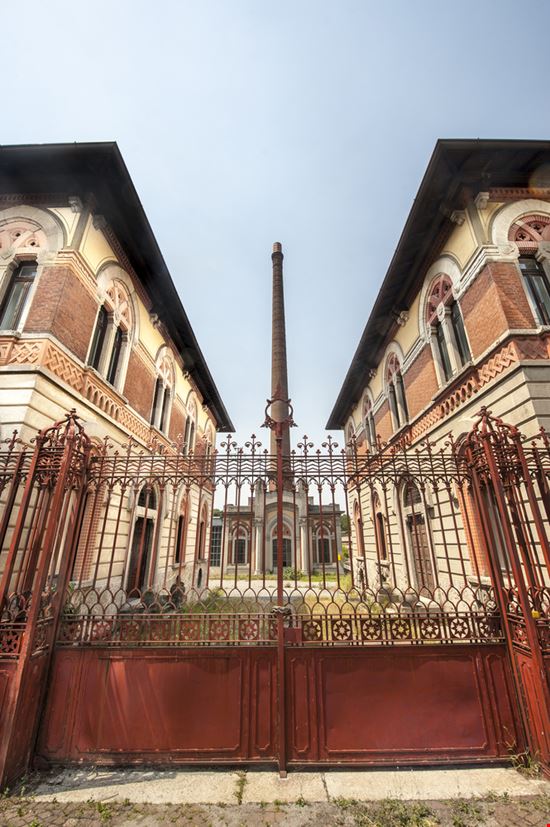 Crespi d'Adda Crespi d'Adda Claudio Giovanni Colombo - Shutterstock.com 