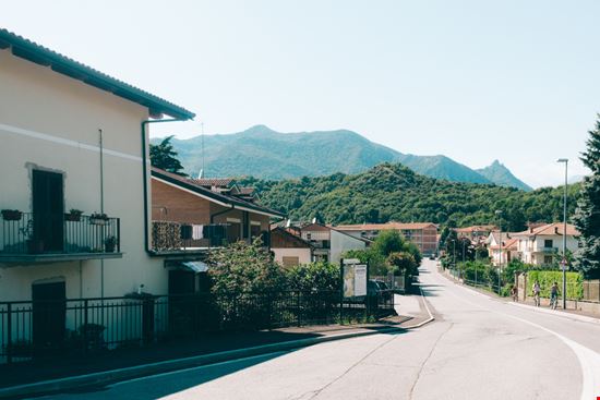 Avigliana Il borgo da vedere in Piemonte Romaans Drics - Shutterstock.com 