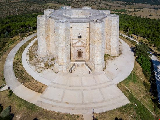 Castel del Monte Castel del Monte Salvatore Leanza - Istockphoto.com 