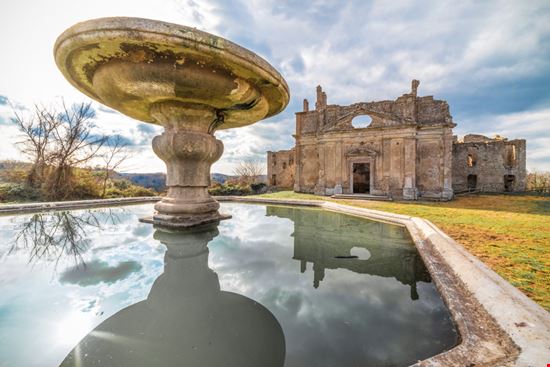 Canale Monterano Il borgo fantasma ValerioMei - Shutterstock.com 