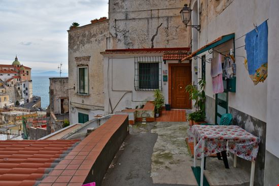 Atrani Centro Storico Giambattista Lazazzera / Shutterstock.com 