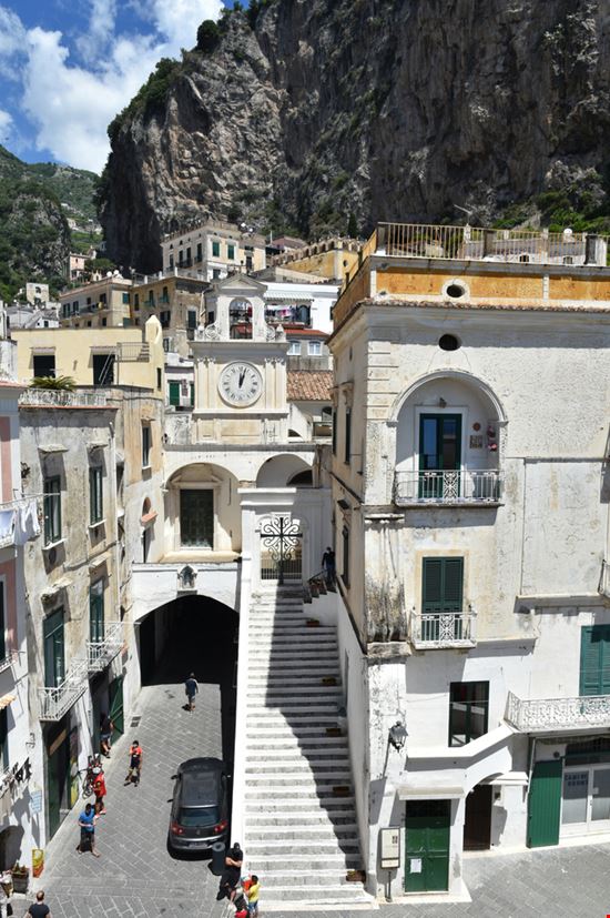 Atrani Centro Storico Giambattista Lazazzera / Shutterstock.com 