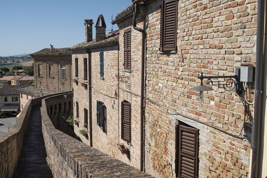 Mura di Corinaldo Mura di Corinaldo Claudio Giovanni Colombo - Shutterstock.com 