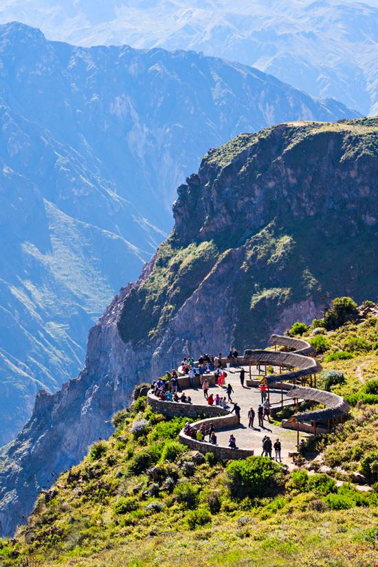 Canyon del Colca Canyon del Colca saiko3p - Shutterstock.com 