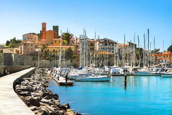 Talamone Talamone Valery Bareta - Shutterstock.com 