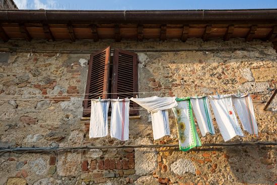 Monteriggioni Viette del borgo stock.adobe.com 