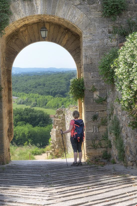 Monteriggioni Viette del borgo stock.adobe.com 