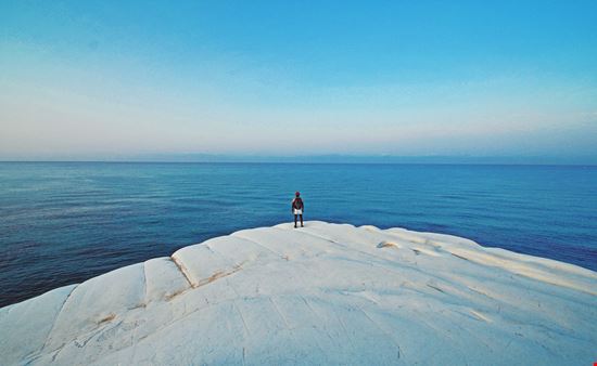 Scala dei Turchi La scala bianca sul mare della Sicilia stock.adobe.com 