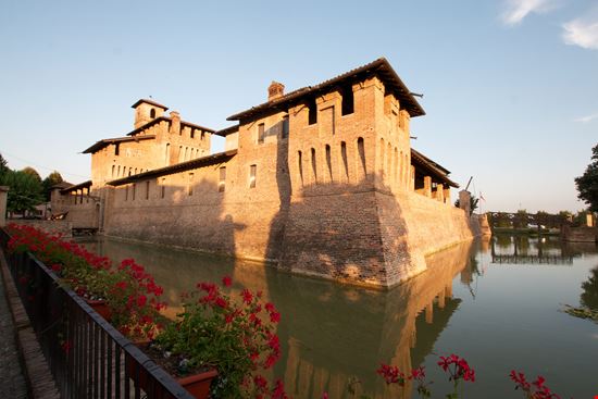 Pagazzano Castello  stock.adobe.com 