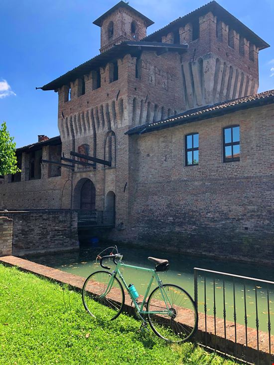 Pagazzano Castello  stock.adobe.com 