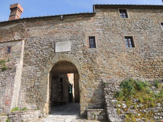 Castello di Gargonza Il borgo-castello della Val di Chiana stock.adobe.com 