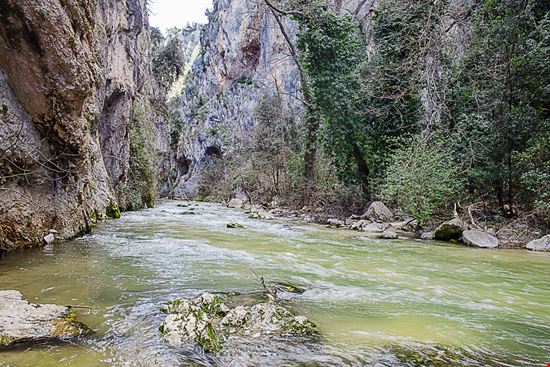 Gole di San Venanzio Gole di San Venanzio TTL media - Shutterstock.com 
