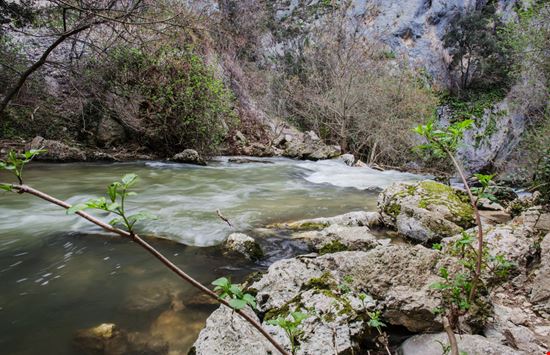 Gole di San Venanzio Gole di San Venanzio TTL media - Shutterstock.com 
