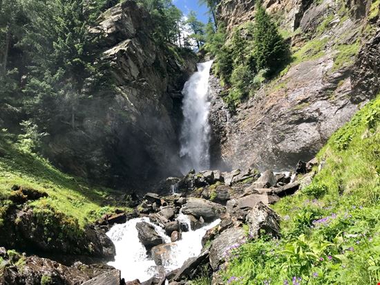 Cascate di Saent Cascate di Saent Alberto Cozza - Shutterstock.com 