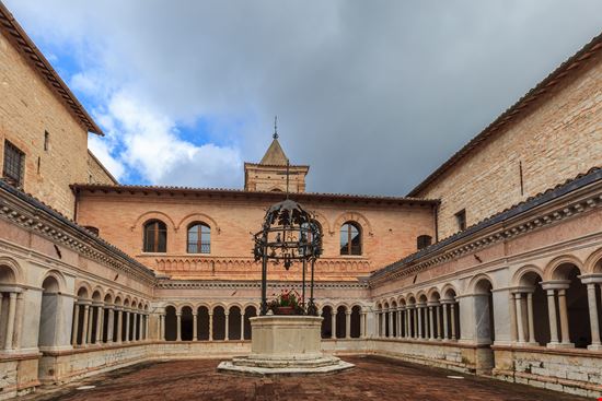 Abbazia di Sassovivo Abbazia di Sassovivo argalis - Istockphoto.com 