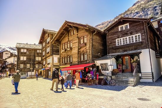 Zermatt Zermatt e il Cervino stock.adobe.com 