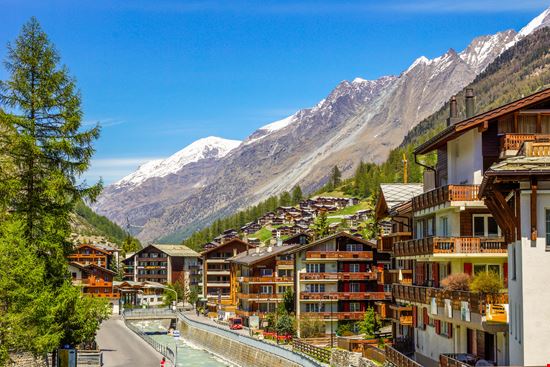 Zermatt Zermatt e il Cervino stock.adobe.com 