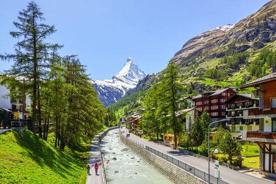 Zermatt Zermatt e il Cervino stock.adobe.com 