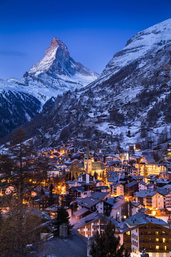 Zermatt Zermatt e il Cervino stock.adobe.com 