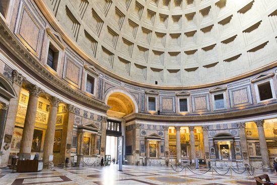 Pantheon Pantheon PHOTOMDP / Shutterstock.com 